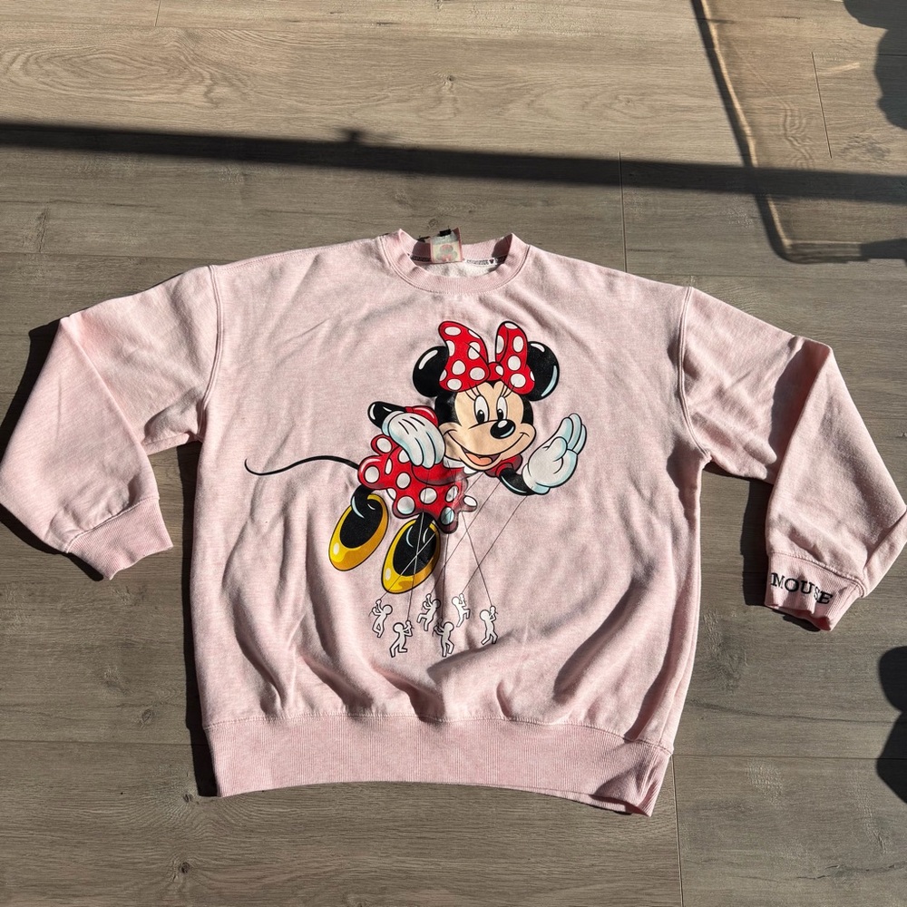 Disney x Macys Minnie Mouse balloon sweatshirt - size large